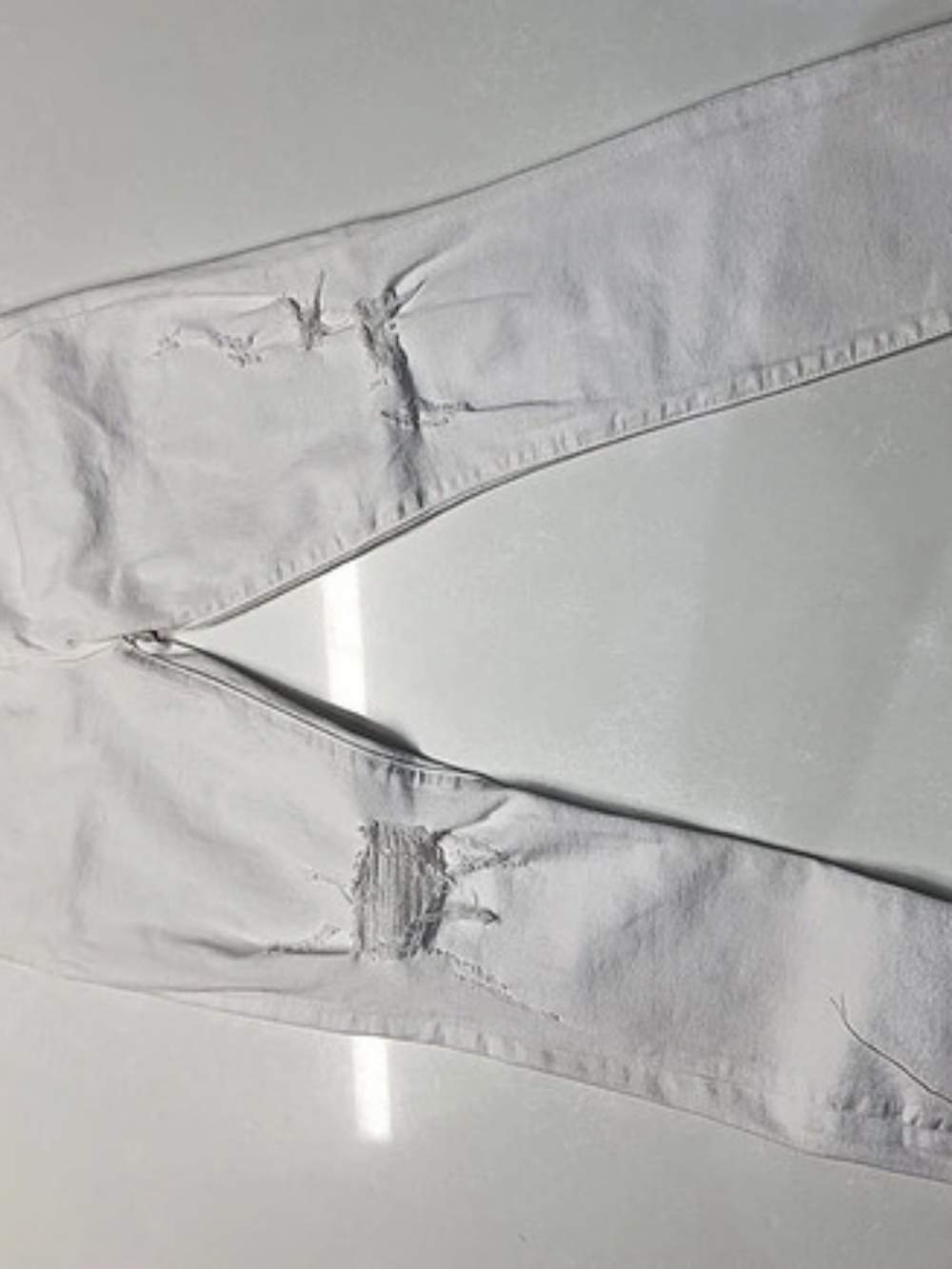 FRAME Ali High Rise Cigarette Skinny Jeans in White Size 26 Waist